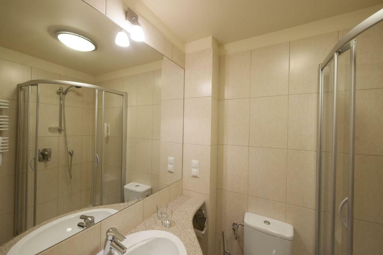 Hotel Gorzow ゴジュフ・ヴィエルコポルスキ エクステリア 写真