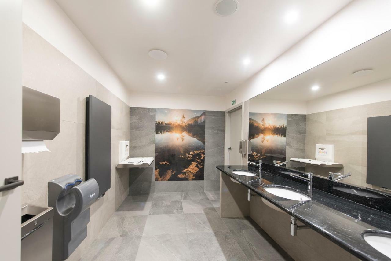 Hotel Gorzow ゴジュフ・ヴィエルコポルスキ エクステリア 写真